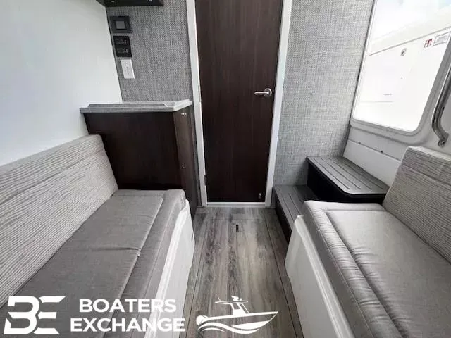 Slide: The Image of Everglades 395 Center Console 2026 - 9