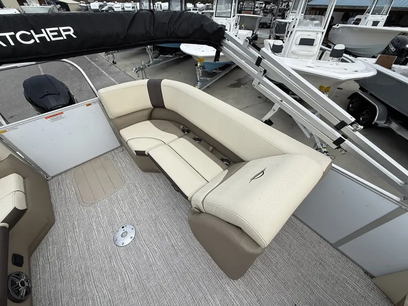 Slide: The Image of SunCatcher SELECT SERIES 22RC 2026 - 8