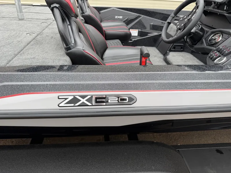 Slide: The Image of Skeeter ZXE20 2026 - 13