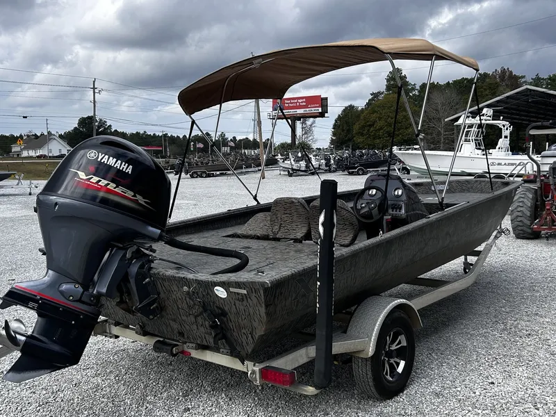 Slide: The Image of Xpress Xplorer Bass Series XP200 2020 - 13