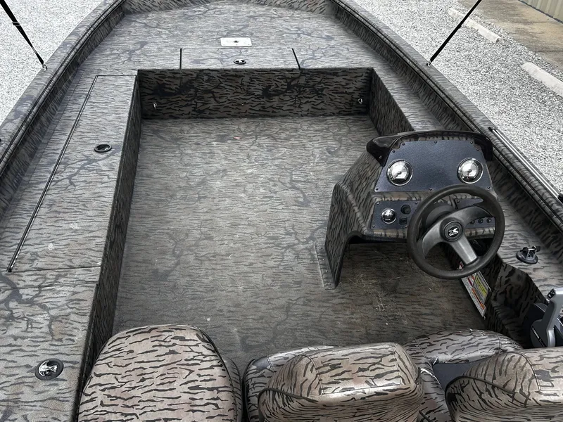 Slide: The Image of Xpress Xplorer Bass Series XP200 2020 - 15