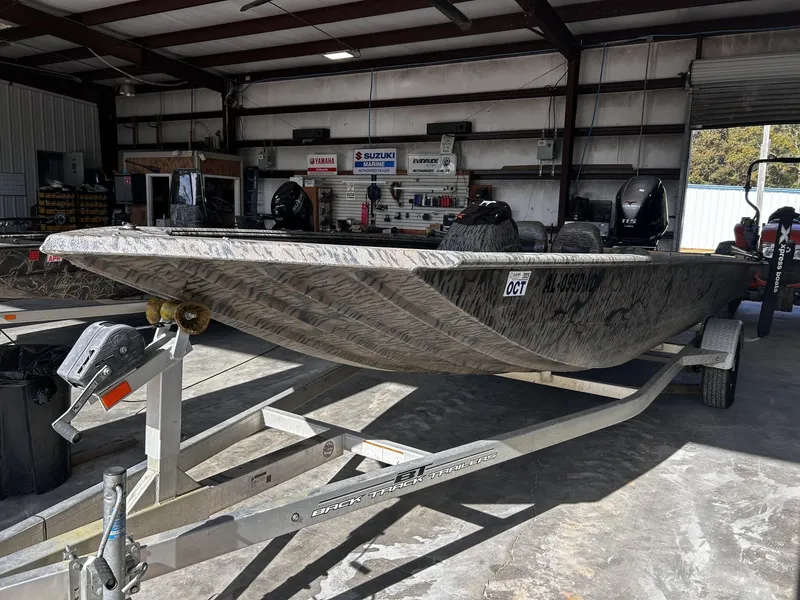 Slide: The Image of Xpress Xplorer Bass Series XP200 2020 - 7