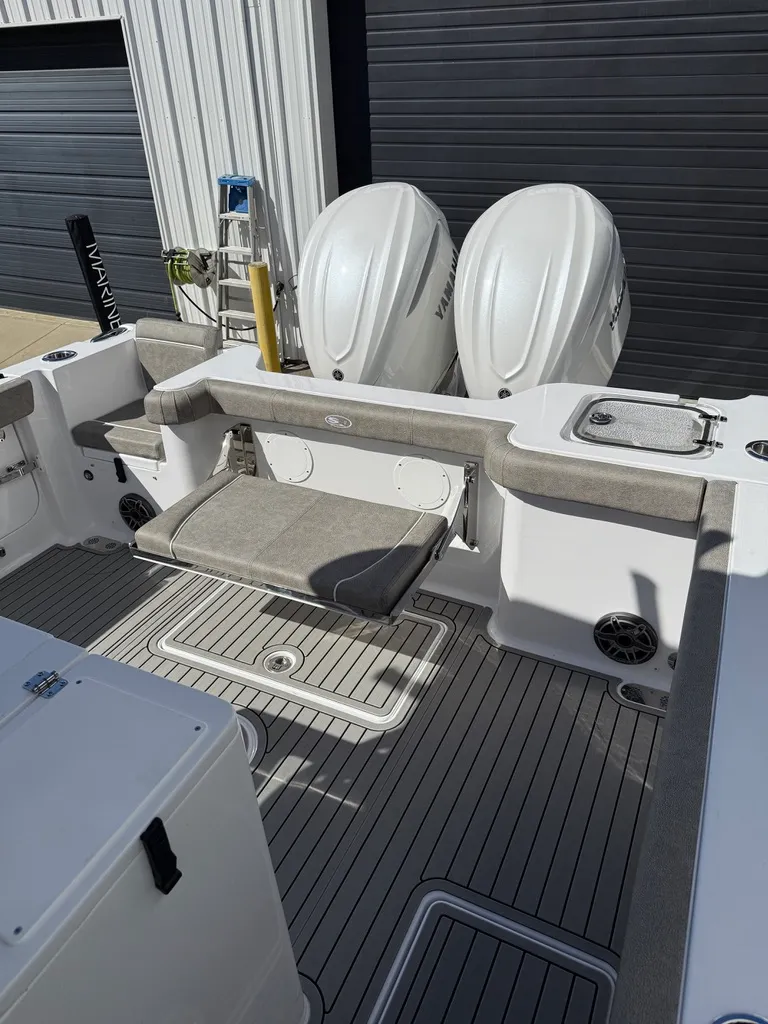 Slide: The Image of Sea Hunt Gamefish 30 FS 2026 - 13