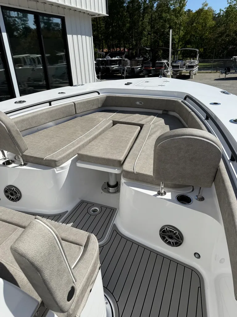 Slide: The Image of Sea Hunt Gamefish 30 FS 2026 - 4