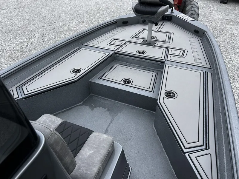 Slide: The Image of Excel 220 Bay Pro Elite 2026 - 5