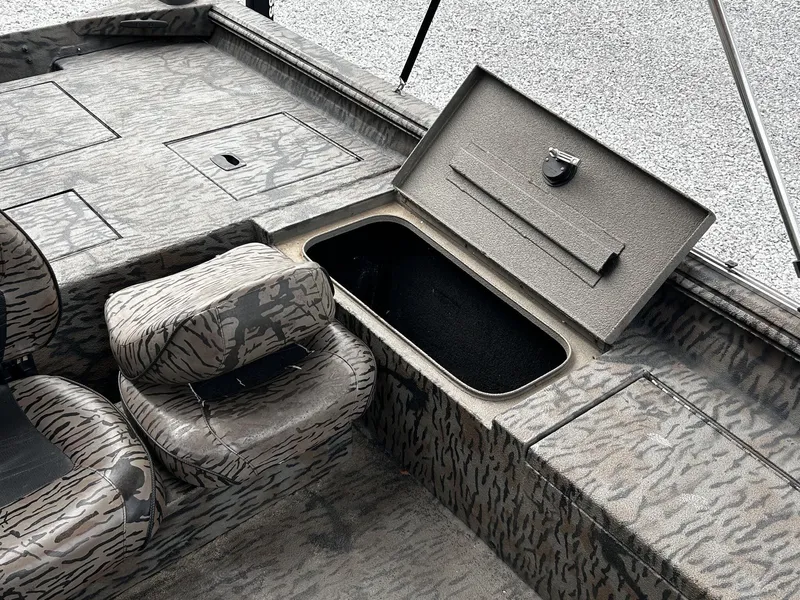 Slide: The Image of Xpress Xplorer Bass Series XP200 2020 - 14