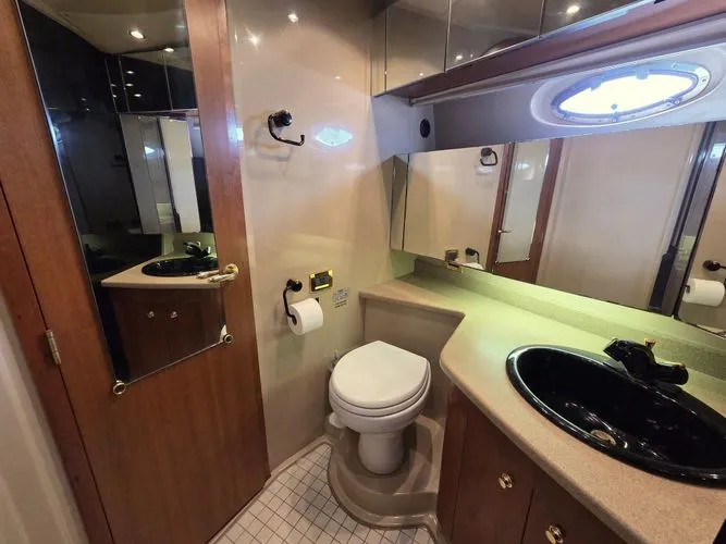 Slide: The Image of 2000 Cruisers Yachts Sport 50 - Image 21 - 21