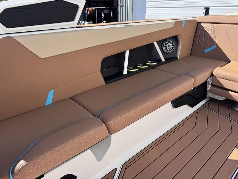 Slide: The Image of Nautique Super Air Nautique GS24 2026 - 11