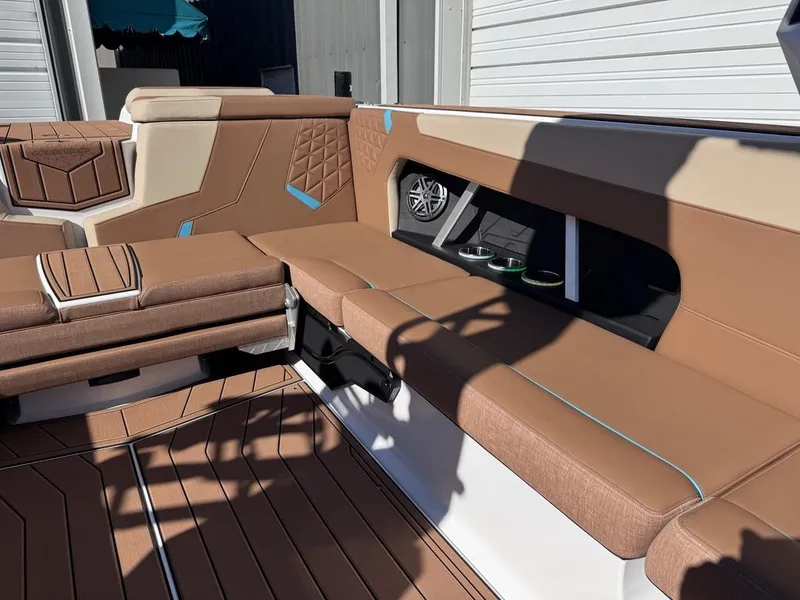 Slide: The Image of Nautique Super Air Nautique GS24 2026 - 9