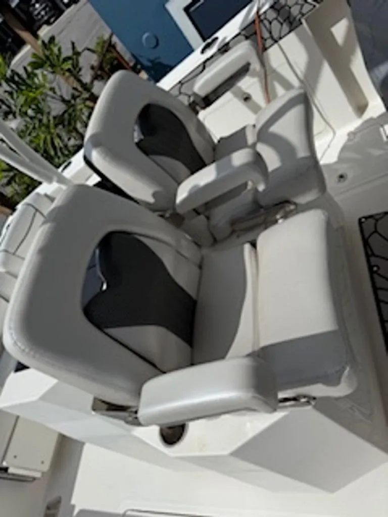 Slide: The Image of Wellcraft 302 Fisherman 2019 - 15