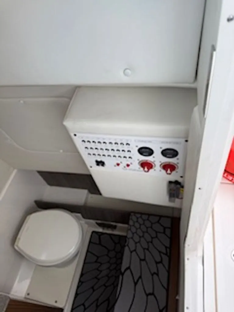 Slide: The Image of Wellcraft 302 Fisherman 2019 - 8