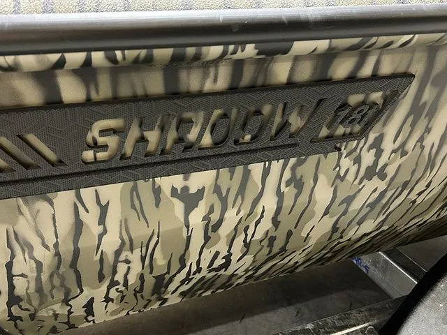 Slide: The Image of SeaArk Shadow 18T 2026 - 11