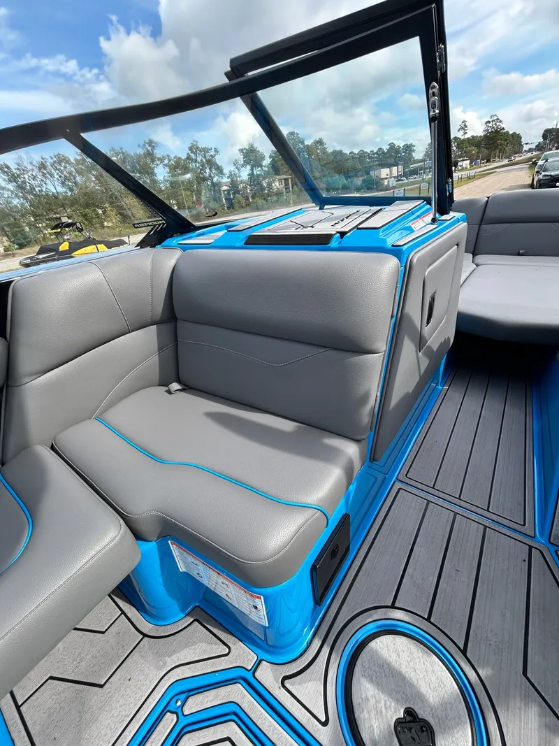 Slide: The Image of Moomba Mojo 2023 - 30