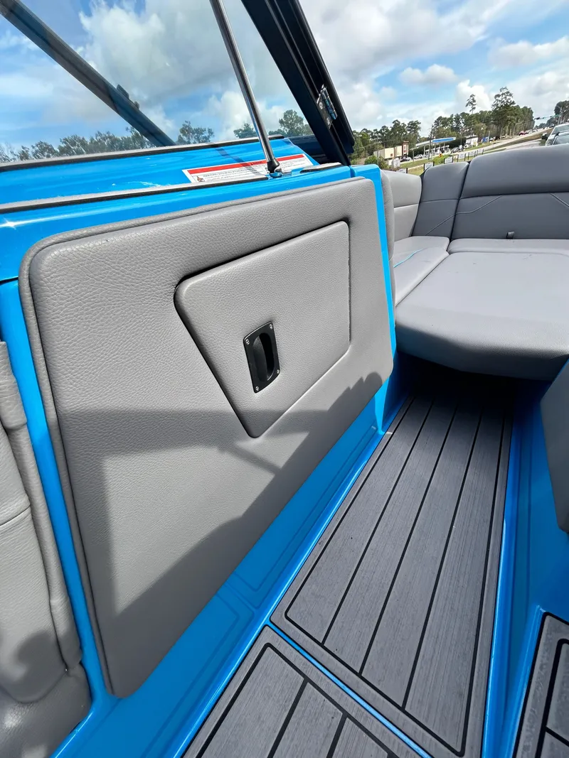 Slide: The Image of Moomba Mojo 2023 - 31