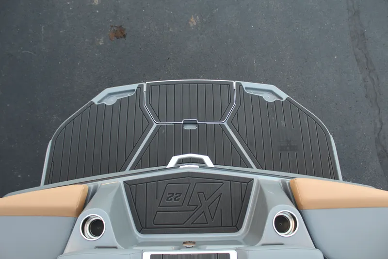 Slide: The Image of MasterCraft XT22 2026 - 21