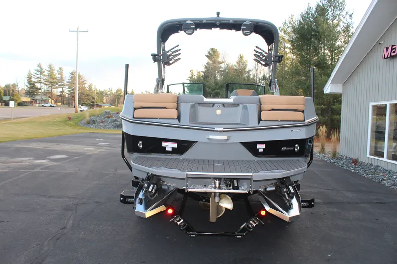 Slide: The Image of MasterCraft XT22 2026 - 6