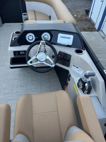 Slide: The Image of Crest Conquest SE 220 Cruise 2026 - 14