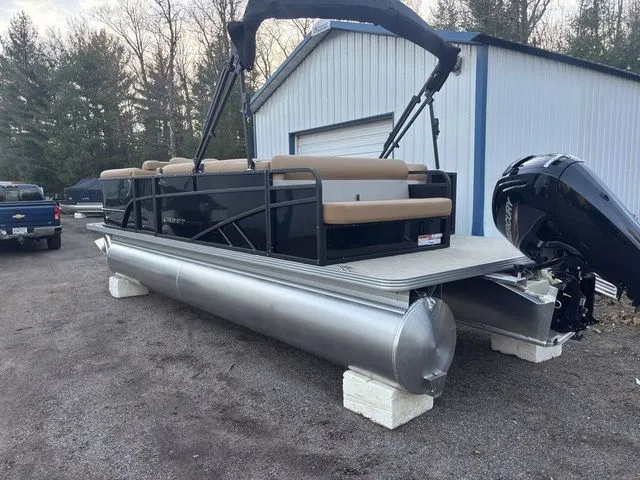 Slide: The Image of Crest Conquest SE 220 Cruise 2026 - 5