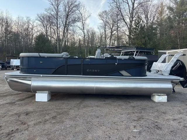 Slide: The Image of Crest Conquest 230 SLC 2026 - 5