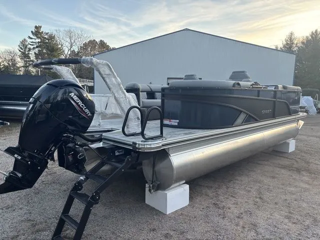 Slide: The Image of Crest Conquest 230 SLC 2026 - 8