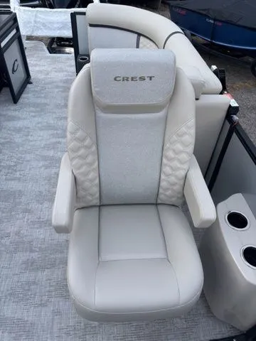 Slide: The Image of Crest Conquest 250 SLC 2026 - 13