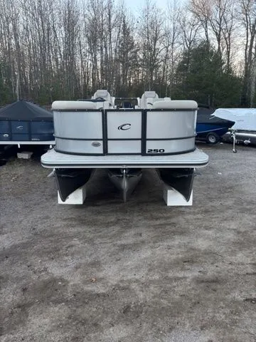 Slide: The Image of Crest Conquest 250 SLC 2026 - 3