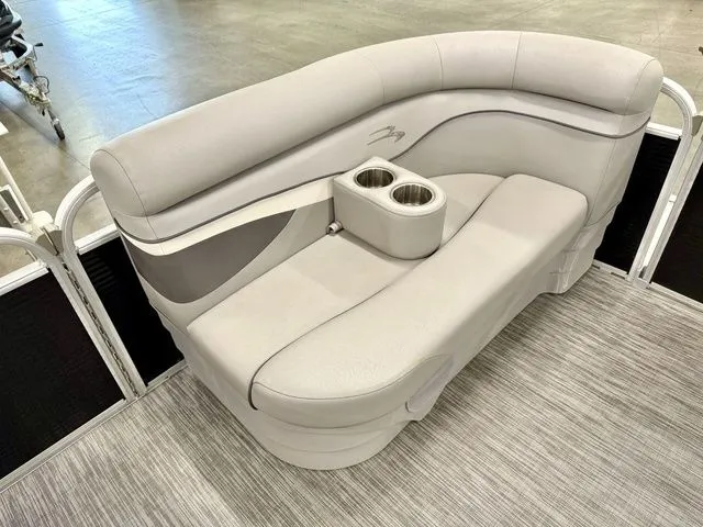 Slide: The Image of Bennington 20 SLV 2020 - 6