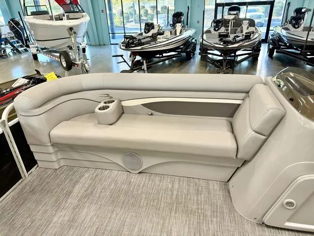 Slide: The Image of Bennington 20 SLV 2020 - 7