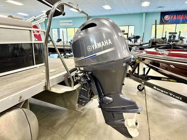 Slide: The Image of Bennington 20 SLV 2020 - 9