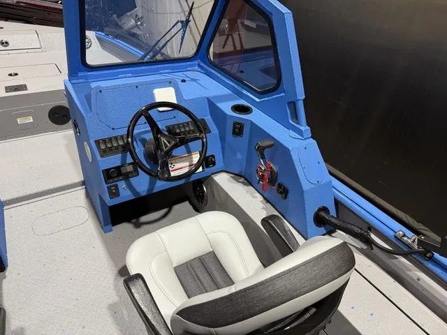 Slide: The Image of SeaArk Procat 240 W/Suzuki 250SS 2026 - 13