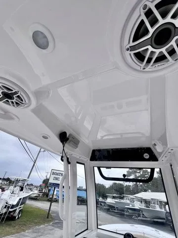 Slide: The Image of Sportsman Heritage 231 Center Console 2026 - 15
