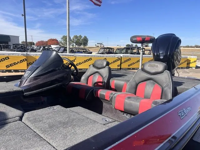 Slide: The Image of Skeeter ZX250 2020 - 11