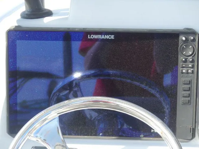 Slide: The Image of Yellowfin 24 Bay CE 2019 - 24