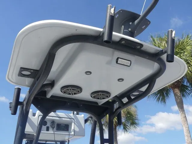 Slide: The Image of Yellowfin 24 Bay CE 2019 - 31