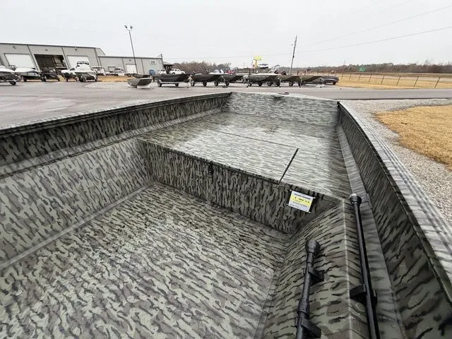 Slide: The Image of Edge Duck Boats 756 DB 2026 - 7