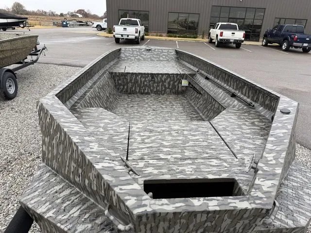 Slide: The Image of Edge Duck Boats 656 DB 2026 - 6