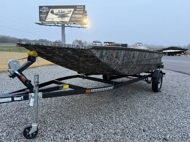 Slide: The Image of Edge Boats 656 DB SPORTSMAN 20" 2026 - 2