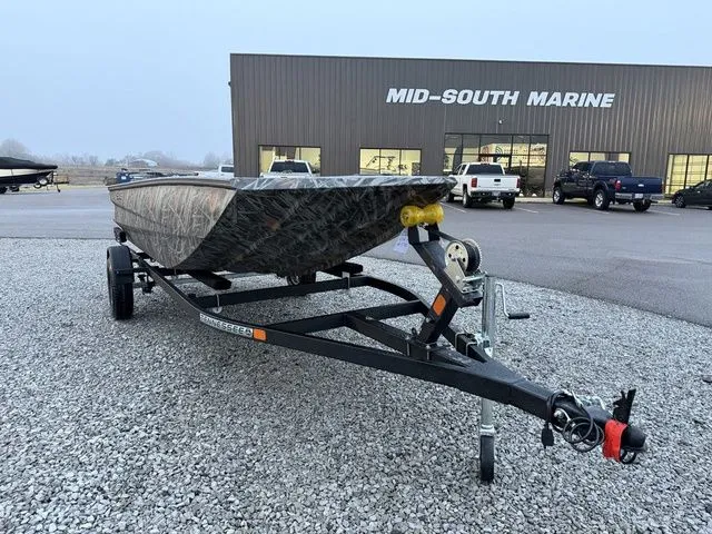 Slide: The Image of Edge Boats 656 DB SPORTSMAN 20" 2026 - 4