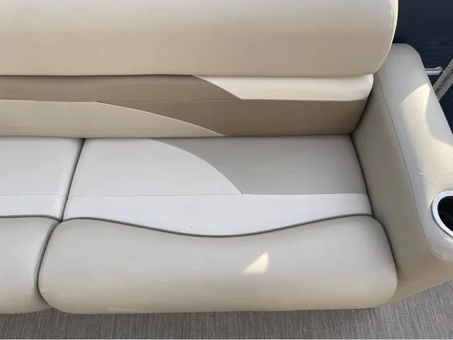 Slide: The Image of Misty Harbor ADVENTURE 2085CF 2018 - 16