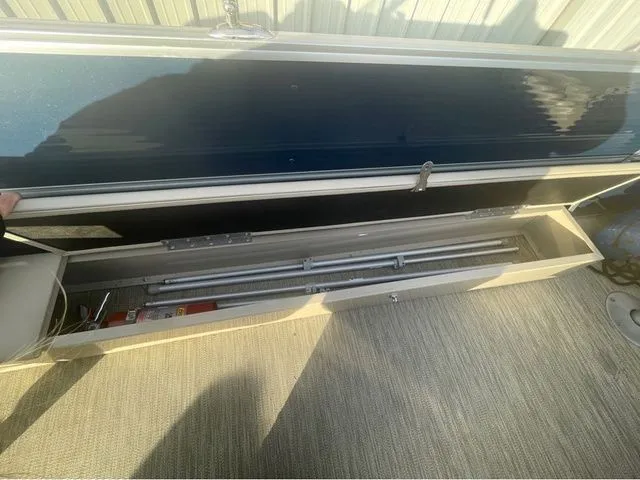 Slide: The Image of Misty Harbor ADVENTURE 2085CF 2018 - 18