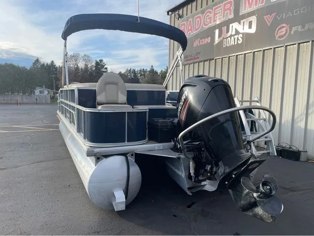 Slide: The Image of Misty Harbor ADVENTURE 2085CF 2018 - 6