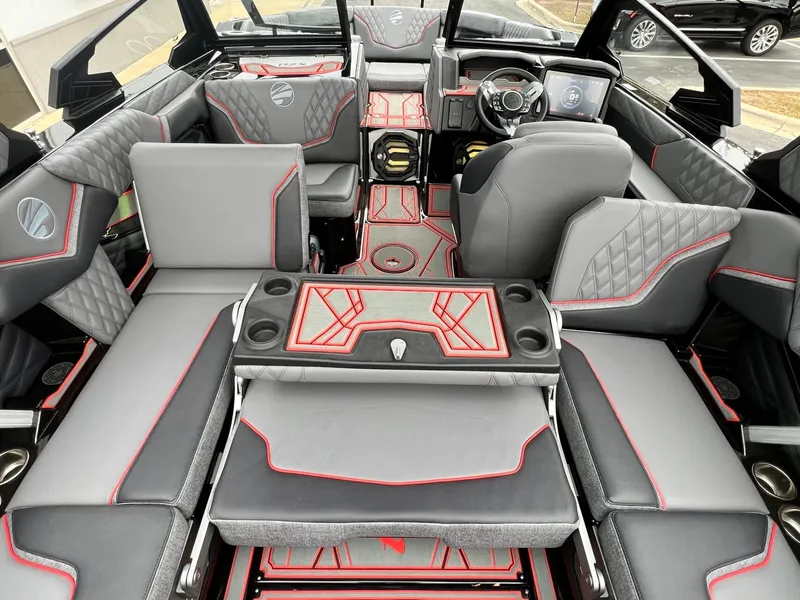 Slide: The Image of Tige 24RZX 2026 - 55