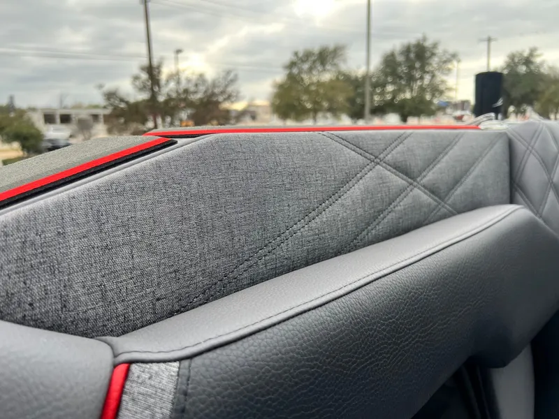 Slide: The Image of Tige 24RZX 2026 - 58