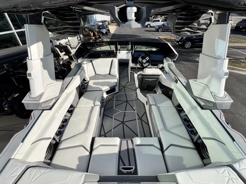 Slide: The Image of Nautique Super Air Nautique G23 Paragon 2026 - 10