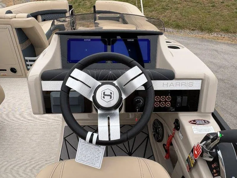 Slide: The Image of Harris Grand Mariner 270 SLDDH 2026 - 30