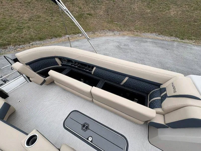 Slide: The Image of Harris Grand Mariner 270 SLDDH 2026 - 42