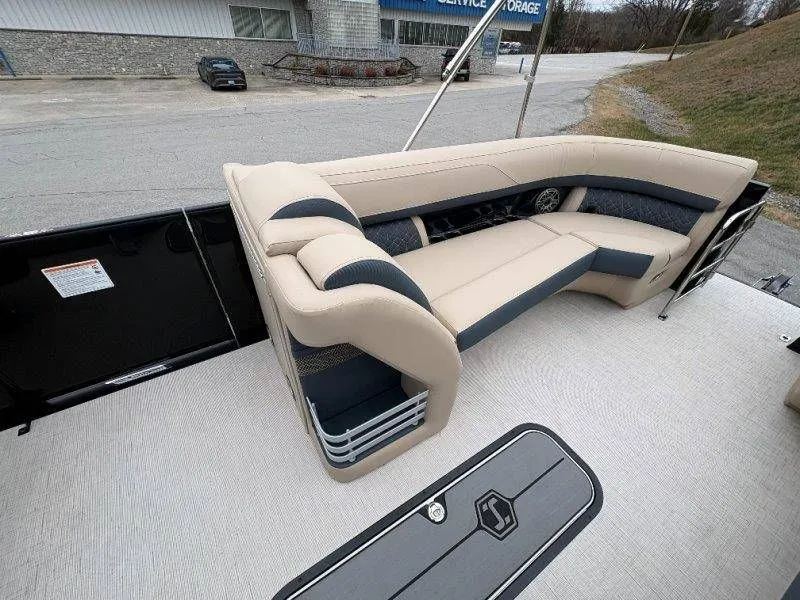 Slide: The Image of Harris Grand Mariner 270 SLDDH 2026 - 46