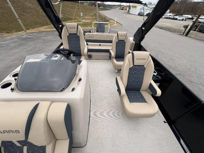 Slide: The Image of Harris Grand Mariner 270 SLDDH 2026 - 48