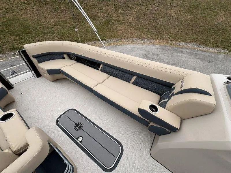 Slide: The Image of Harris Grand Mariner 270 SLDDH 2026 - 55