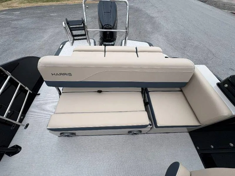 Slide: The Image of Harris Grand Mariner 270 SLDDH 2026 - 57